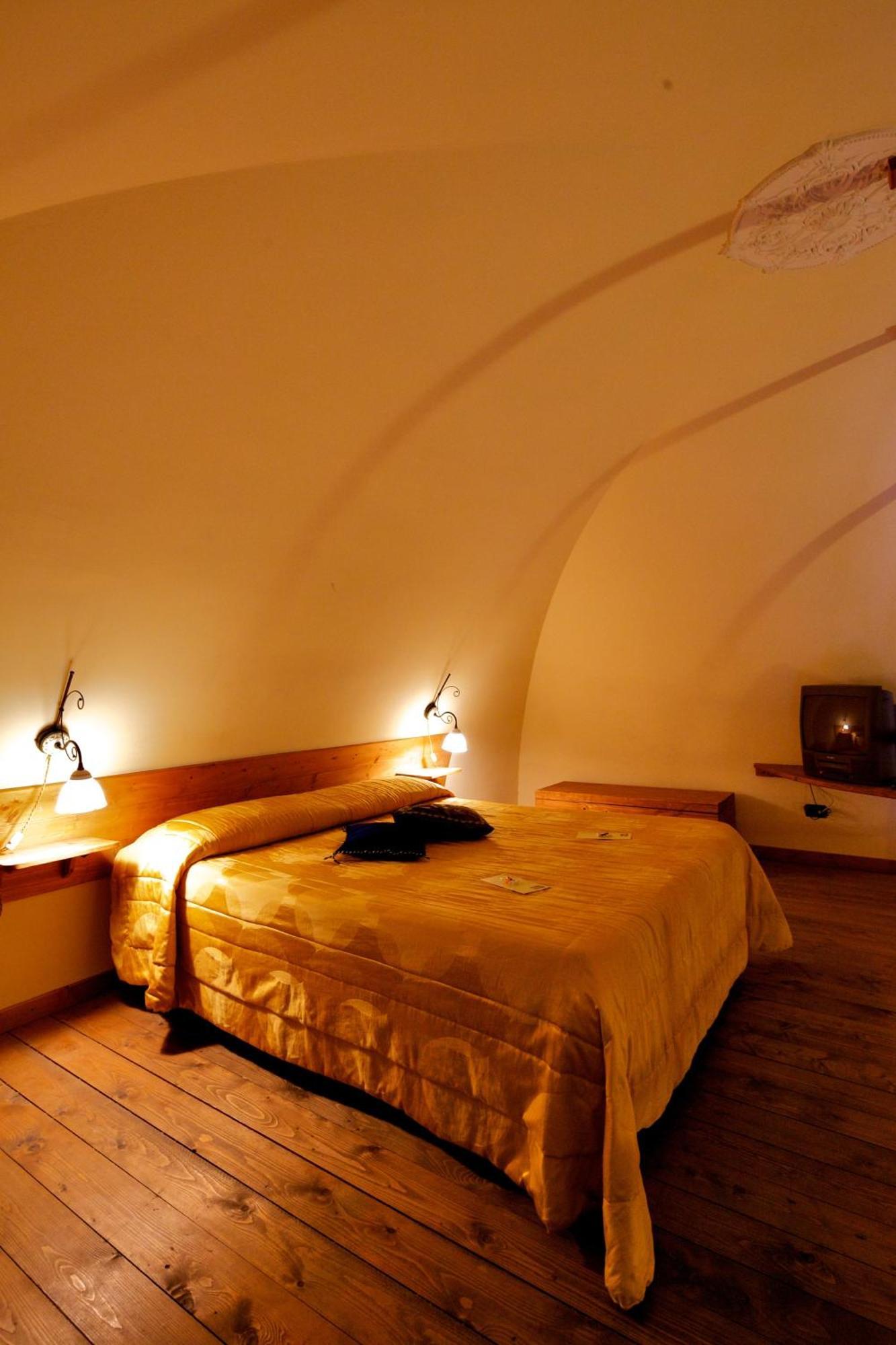 Bed and Breakfast Valentino Valenzano Exterior foto